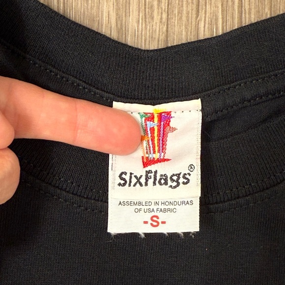 Viper Six Flags Kids Black T-Shirt - Picture 3 of 3